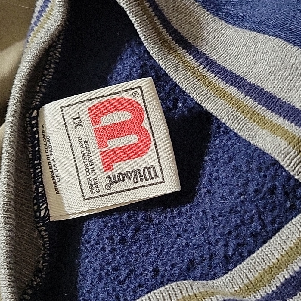 Vintage Wilson Pull over sweatshirt